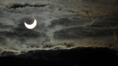 L’eclissi solare del 29 marzo oscura parzialmente il sole: dove godersi lo spettacolo