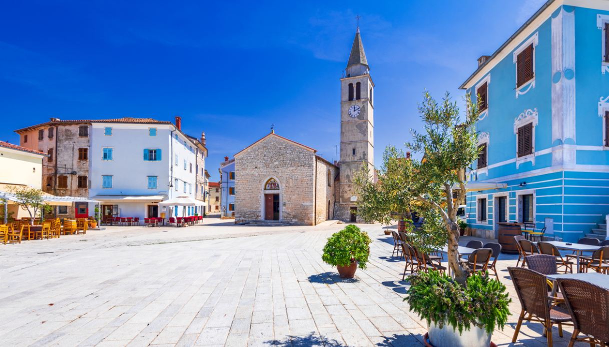 Piazza principale di Fazana in Istria