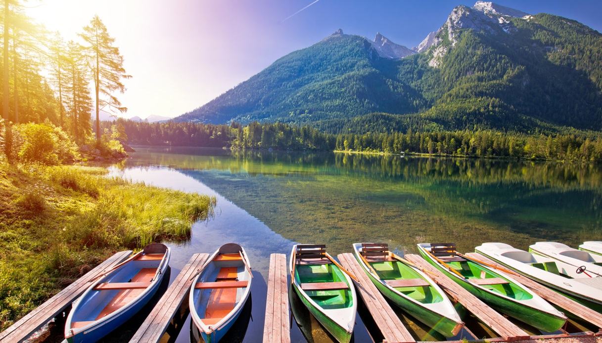 Lago Hintersee, meta montana in primavera in Germania