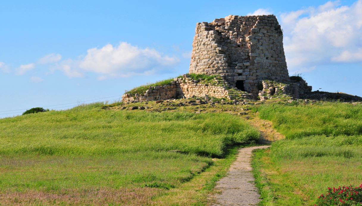 Nuraghe is paras Sardegna