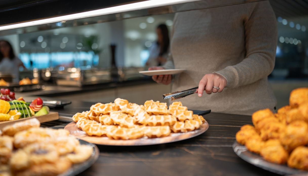 I migliori ristoranti in aeroporto, capaci di rendere l’attesa del volo un’esperienza gourmet