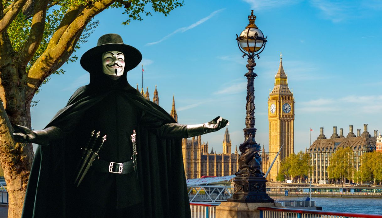 I luoghi di V per Vendetta, il film simbolo di resistenza da rivedere