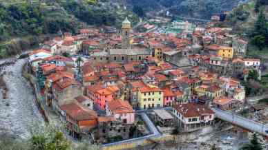 Pasqua nei Borghi più belli d’Italia: spiritualità, folklore e identità