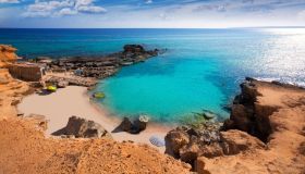 Cala des Mort, la spiaggia di Formentera con una vista mozzafiato