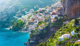 Maggio 2025 in viaggio, le mete imperdibili per fare vacanze da sogno