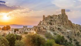 Maggio in Italia, destinazioni da sogno per una fuga primaverile