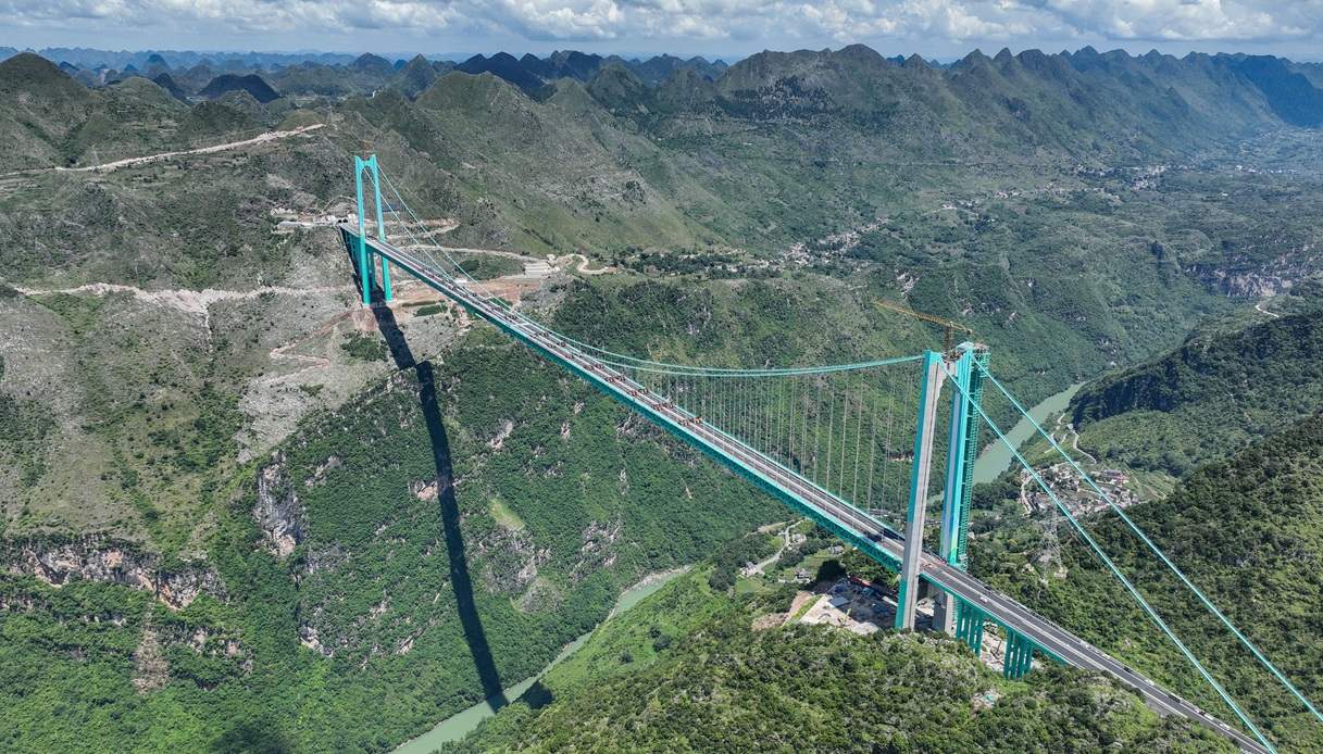 Ponte sul Grand Canyon Huajiang