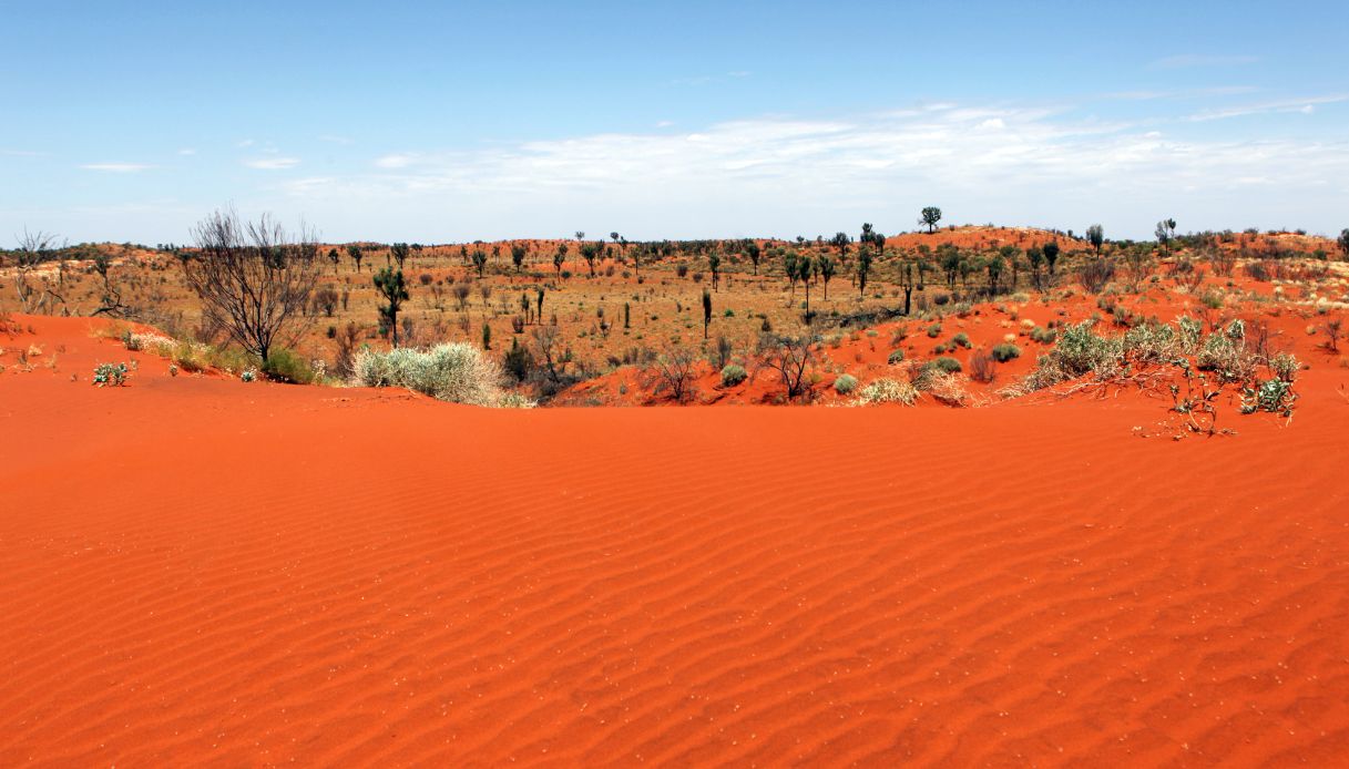 https://siviaggia.it/wp-content/uploads/sites/2/2025/04/Simpson-Desert.jpg