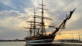 La maestosa Amerigo Vespucci fa tappa a Crotone (le prenotazioni sono gratis)
