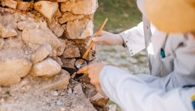 Un capolavoro dell’antichità riaffiora a Lefkada: il teatro perduto