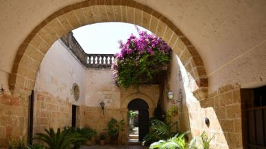 Dove il Barocco incontra la pietra viva: viaggio a Presicce, la Città degli Ipogei