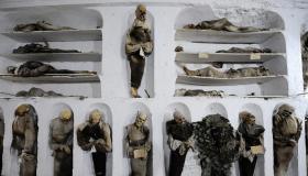 In queste impressionanti catacombe italiane si nascondono centinaia di mummie