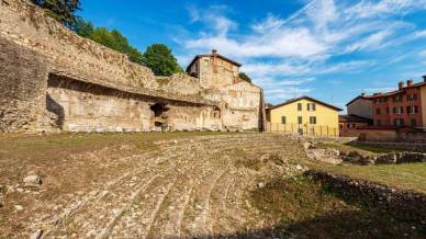 Il magnifico teatro romano di Brescia è pronto a rinascere grazie ad un incredibile restauro
