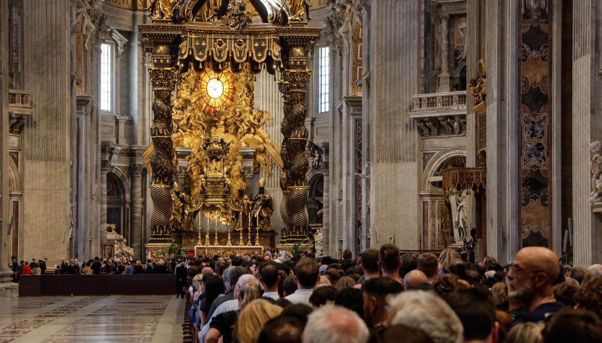 https://siviaggia.it/wp-content/uploads/sites/2/2025/04/visitare-salma-papa-francesco.jpg