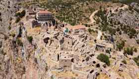 Anavatos, il misterioso villaggio dove il tempo sembra essersi fermato