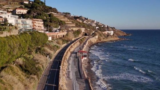 La Cycling Riviera, che costeggia il mare, è la migliore pista ciclabile d'Italia 2025