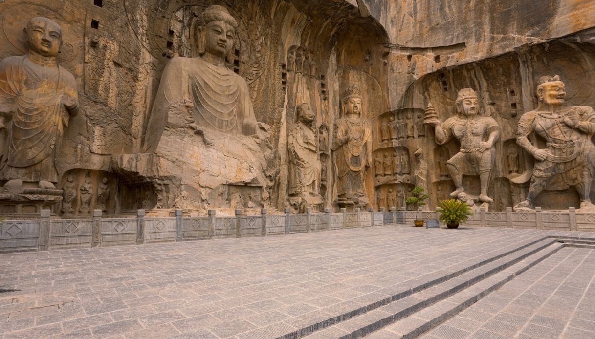Scoprire il sito Unesco delle Grotte di Longmen in Cina