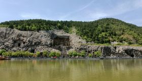 Quando la roccia diventa preghiera: il mistero delle Grotte di Longmen