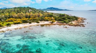 Nel cuore della Gallura, il respiro leggero di Lu Impostu