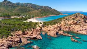 Estate italiana, le 7 migliori mete low cost del 2025 in cui trascorrere le vacanze