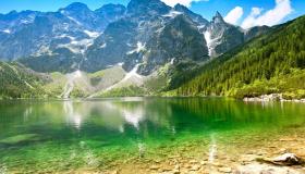 Morskie Oko, il lago misterioso il cui nome significa Occhio del Mare