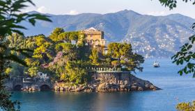 Prezzi bollenti sotto l’ombrellone: queste le mete più care dell’estate italiana al mare