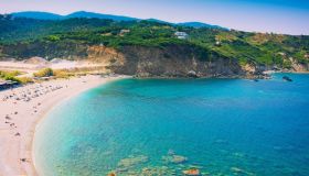 Sconti da urlo per i voli verso le mete estive più ricercate: ma durano pochissimo