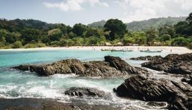 Wedi Ireng, la spiaggia bianca dell’Indonesia che nasconde un segreto