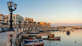 Il doppio volto di Bari conquista gli Stati Uniti e finisce in copertina