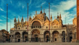 Basta code, alla Basilica di San Marco aumentano le tariffe e la prenotazione sarà obbligatoria