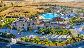 La discoteca pop-up più famosa d’Europa dal fascino Anni ’70 arriva finalmente anche in Italia