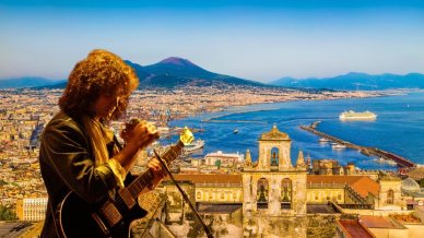 La Napoli di Pino Daniele torna sullo schermo con le riprese di Je so’ pazzo. Tutte le location