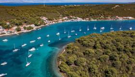 Zara, dove l’Adriatico abbraccia la terra