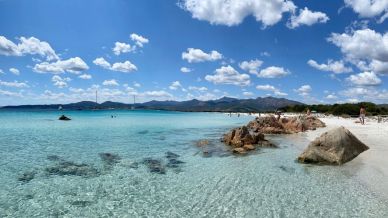 Tre spiagge paradisiache della Puglia vengono premiate con la Bandiera Blu