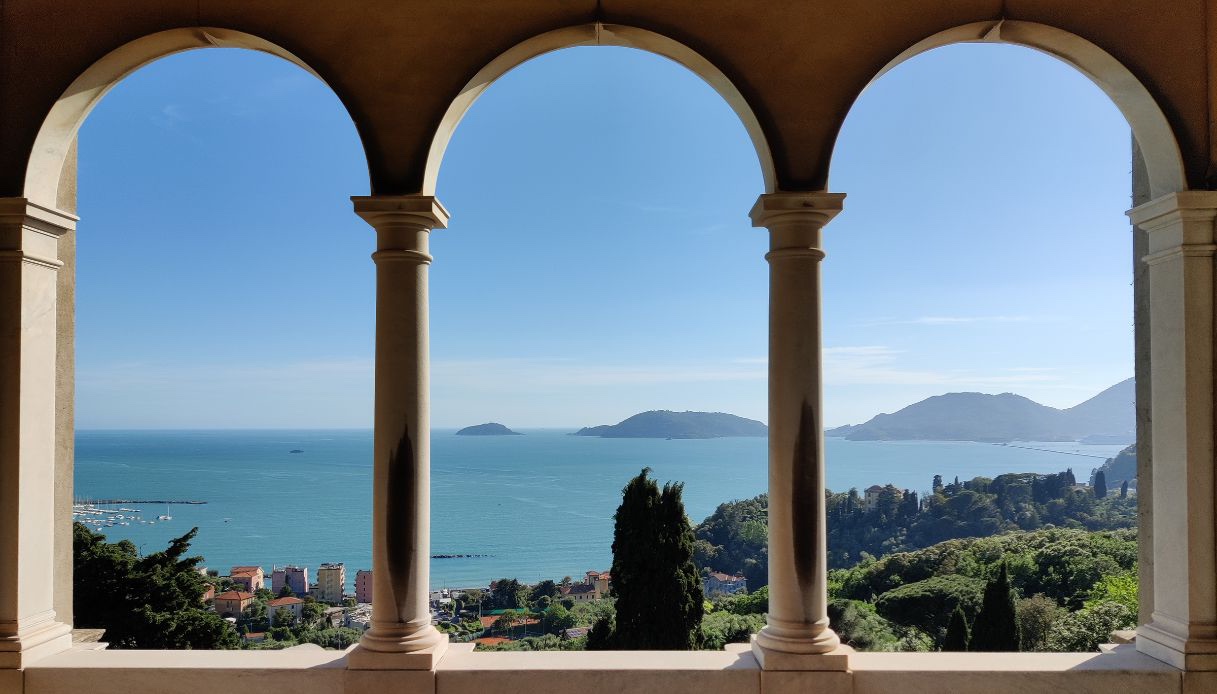 https://siviaggia.it/wp-content/uploads/sites/2/2025/05/villa-rezzola-liguria.jpg