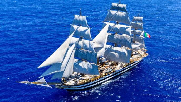 L’Amerigo Vespucci, la nave più bella al mondo, approda a Livorno e si può visitare gratis