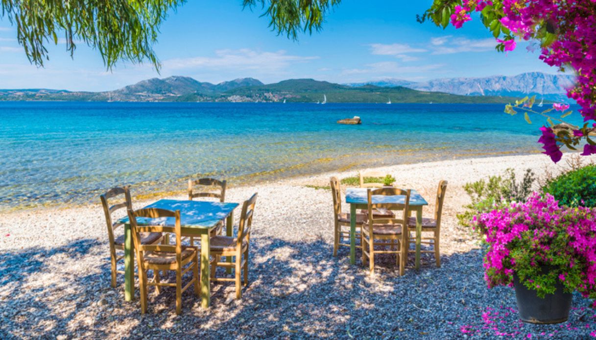 Taverna tradizionale sull'isola di Lefkada, un'isola dello Ionio vicino all'Italia dove andare questa estate