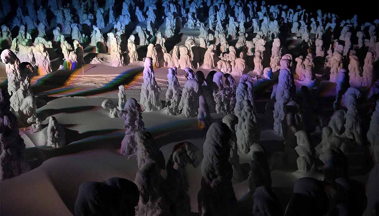 Juhyo-notte-Monte-Zao-Giappone