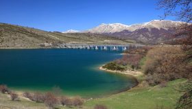 Lago di Campotosto, natura selvaggia nel cuore d’Abruzzo