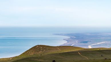 Scoperta un’isola in mezzo al Mar Caspio: cosa sappiamo e perché si è formata
