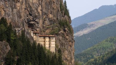 Tra cielo e abisso: il mistero del Monastero di Sümela