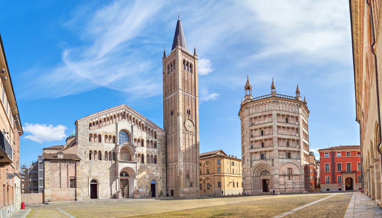 https://siviaggia.it/wp-content/uploads/sites/2/2025/06/Parma-Duomo-Battistero.jpg