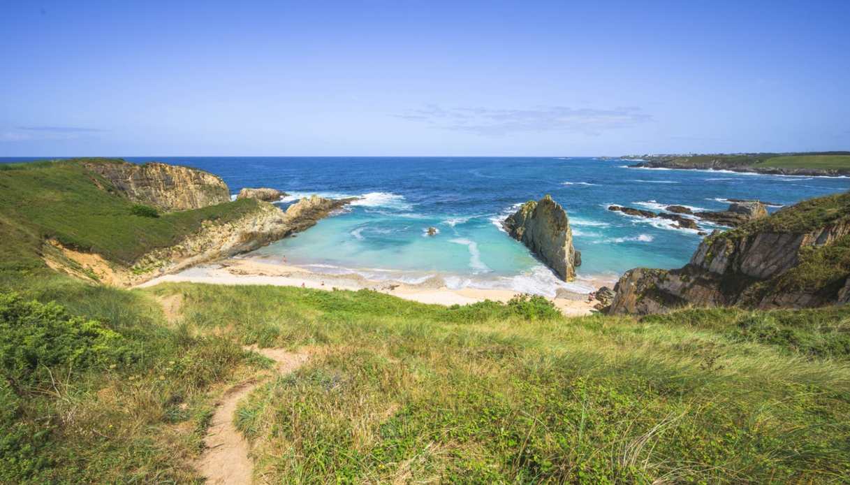 https://siviaggia.it/wp-content/uploads/sites/2/2025/06/Playa-de-Mexota.jpg