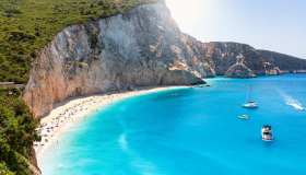 In viaggio tra le meraviglie della Grecia: spiagge da sogno, le migliori dove andare in estate
