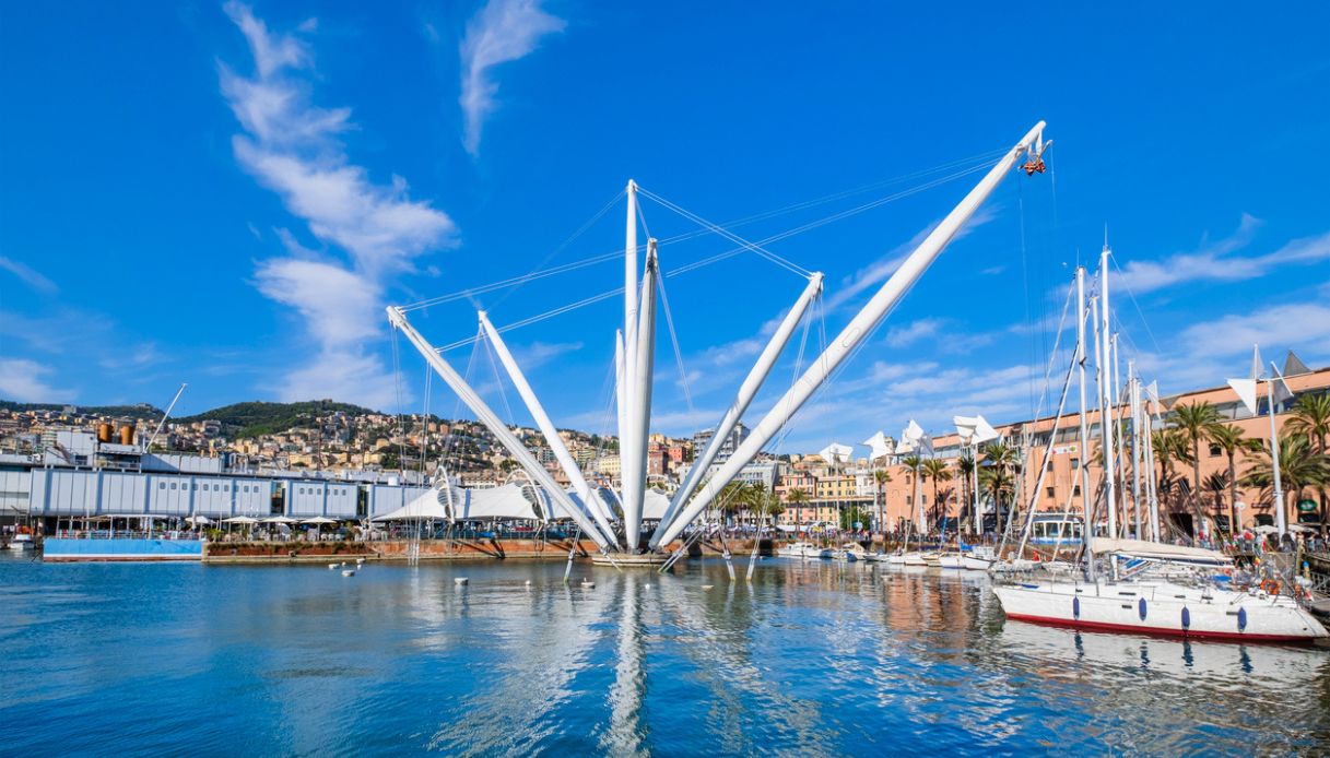 Porto Antico di Genova con il Bigo