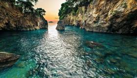 Questi angoli di paradiso segreti sono le spiagge della Liguria senza folla in estate