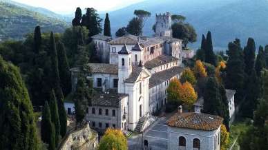 Apre uno dei castelli più belli (e meno noti) d’Italia. E si può visitare