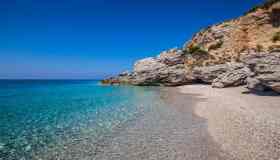 Mare cristallino e bellezza solitaria: le spiagge più nascoste dell’Albania