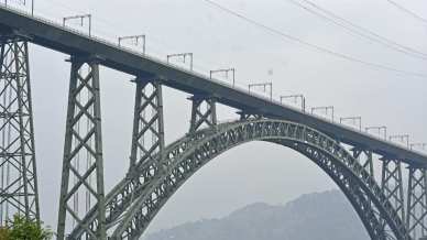 In India è stato inaugurato il ponte ferroviario più alto del mondo