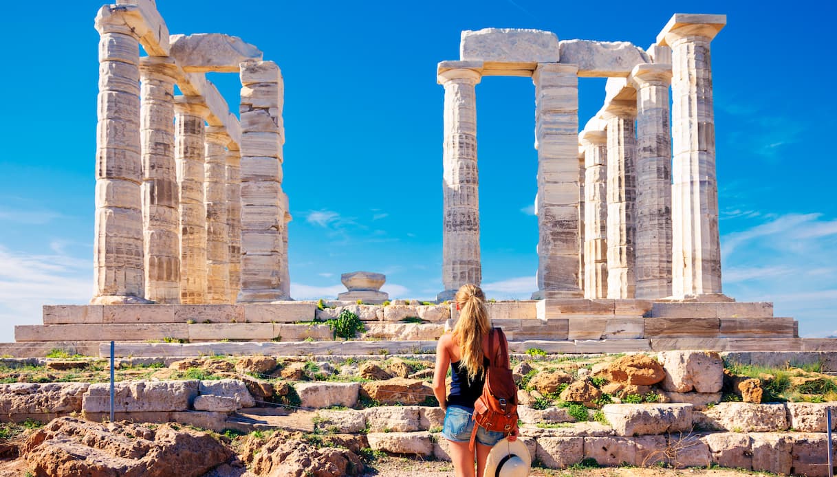 https://siviaggia.it/wp-content/uploads/sites/2/2025/07/Atene-estate-2.jpg